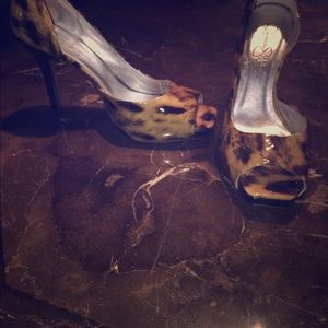 Jessica Simpson open toe patent leather pumps